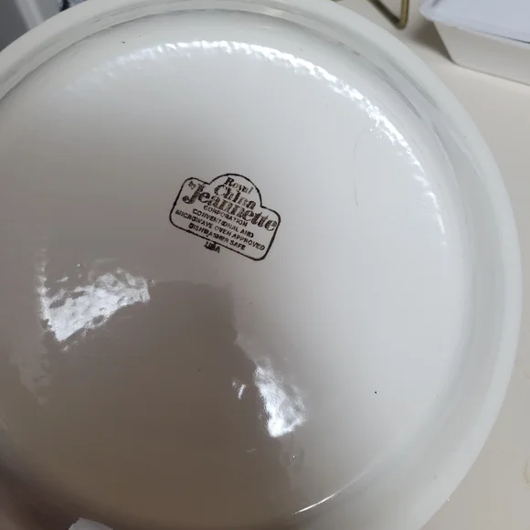 Apple Pie Ceramic Baking Dish - Picture 2 of 5